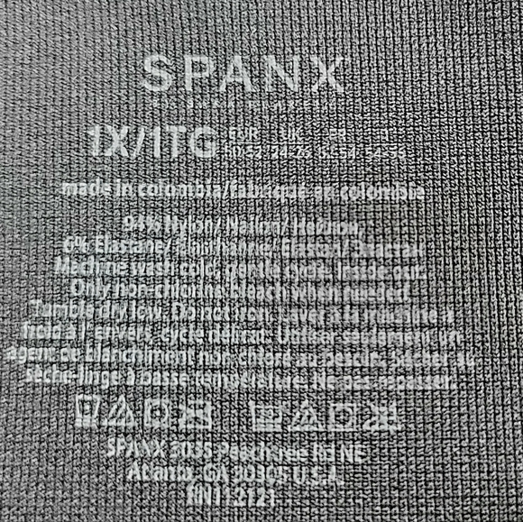 **NWT** SPANX PLUS SIZE LOOK AT ME NOW BLACK CAMO LEGGING - Picture 8 of 10